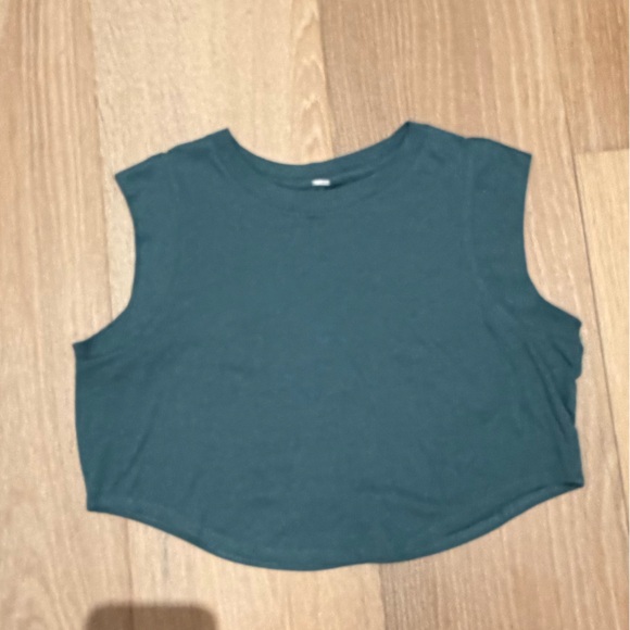 ALO Yoga echo tee Sleeveless Crop Top seagrass - Picture 3 of 3
